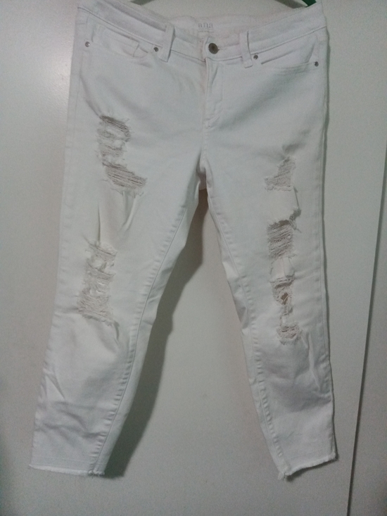 a.n.a Denim - ana White Distressed Women’s Jeans